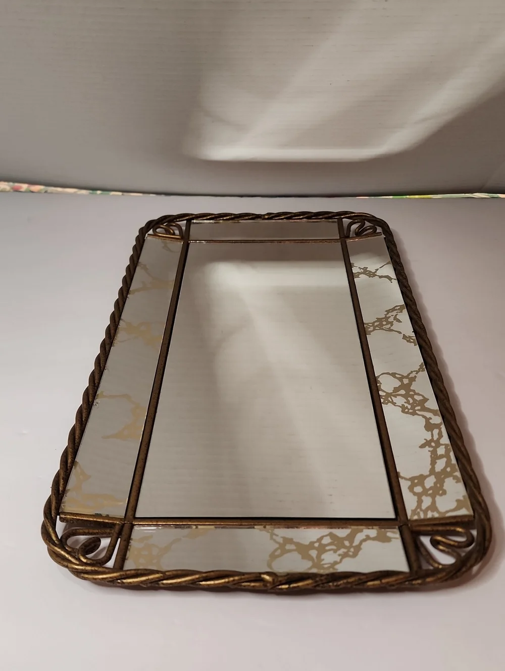 HOMECO MCM Vintage Mirror Twist Gold Trim & Hearts Wall Decor Elegant Accent